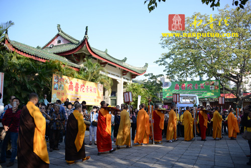 南普陀寺癸巳年水陆空普度大斋胜会圆满隆重举行送圣仪式(图42)